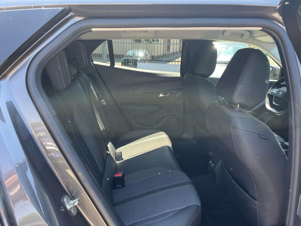 Peugeot 2008 usata a Milano (14)