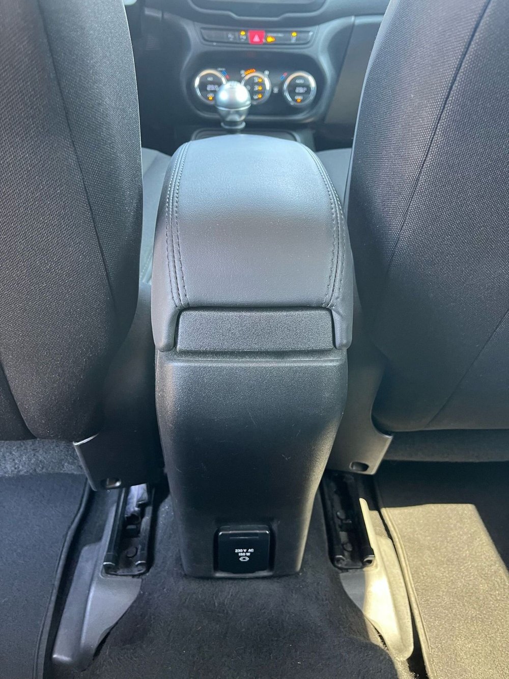Jeep Renegade usata a Milano (18)