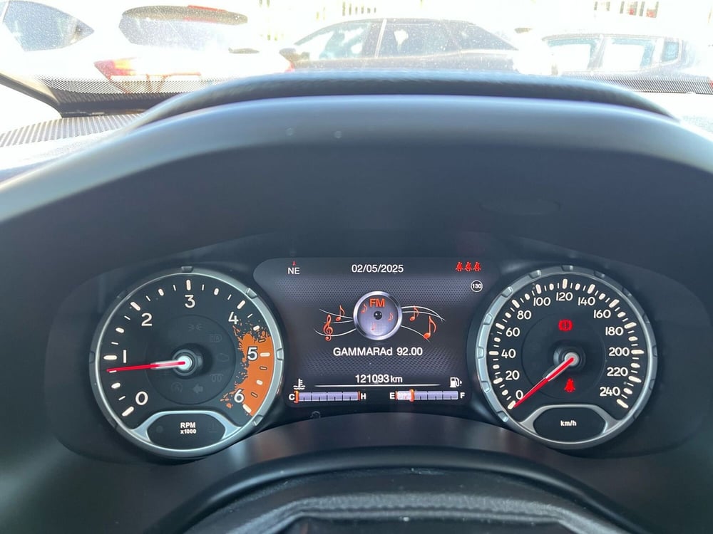Jeep Renegade usata a Milano (19)