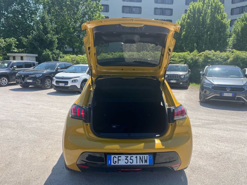 Peugeot 208 usata a Milano (8)