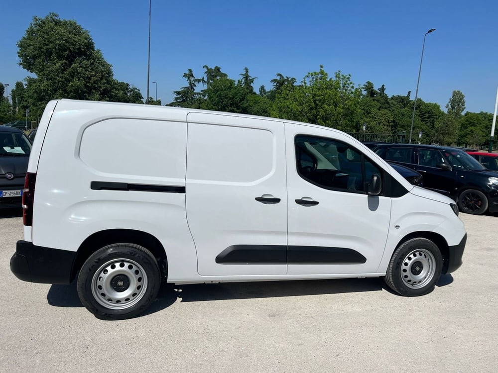 Fiat Doblò Furgone nuova a Milano (5)