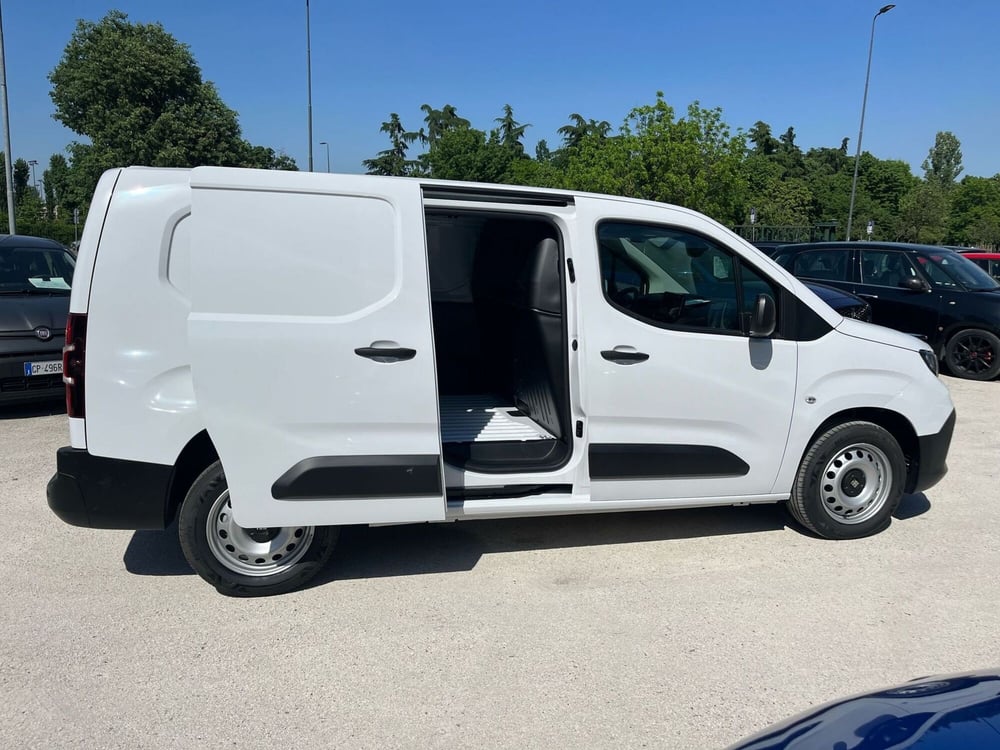 Fiat Doblò Furgone nuova a Milano (6)
