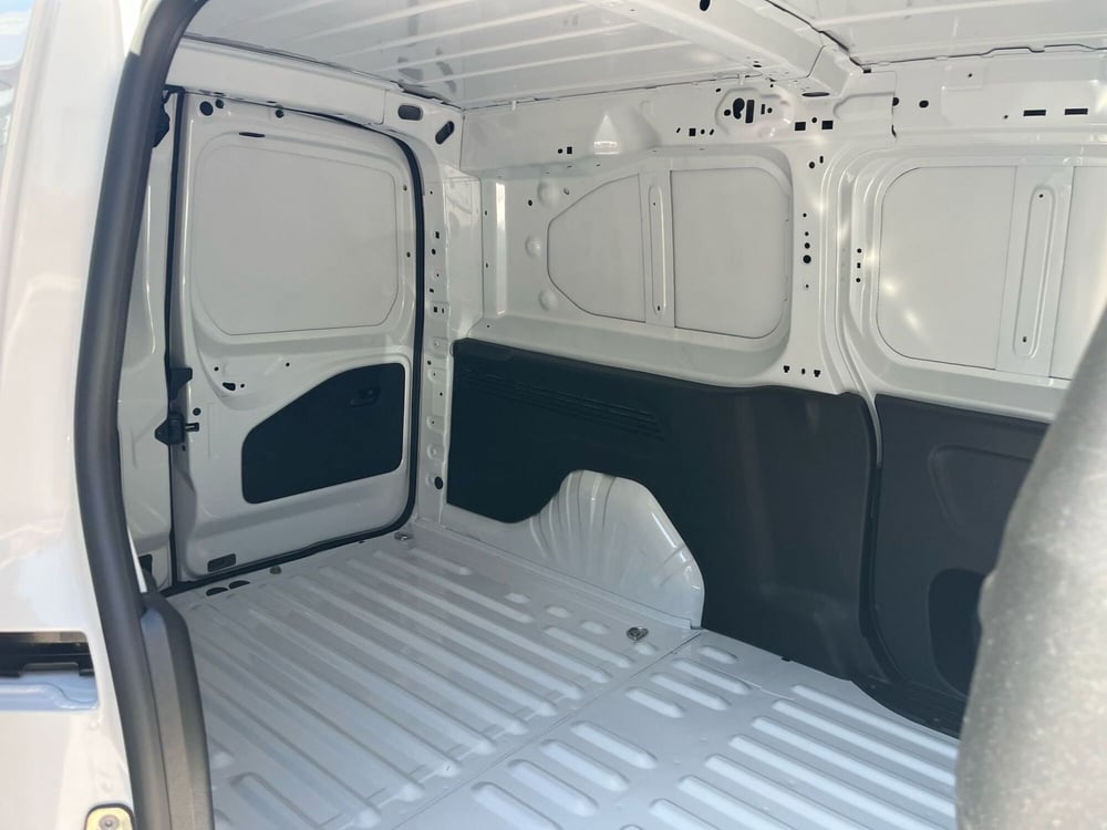 Fiat Doblò Furgone nuova a Milano (7)