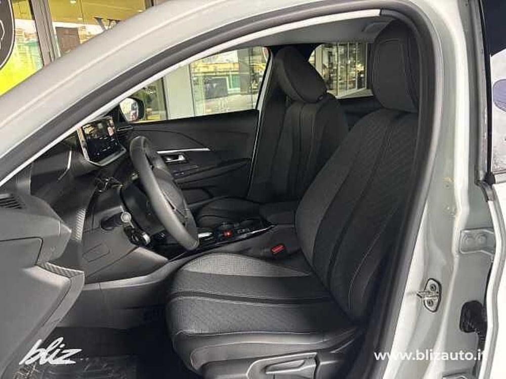 Peugeot 208 nuova a Udine (10)