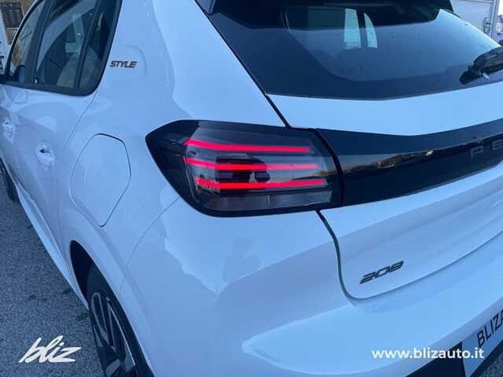 Peugeot 208 nuova a Udine (11)