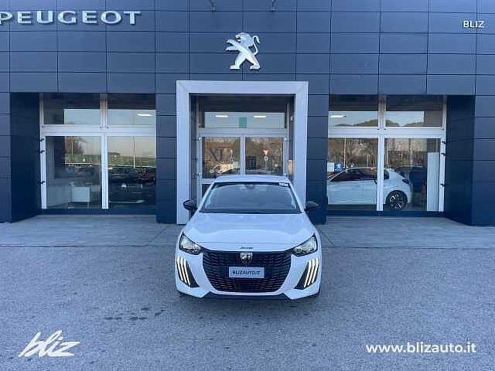 Peugeot 208 nuova a Udine (2)
