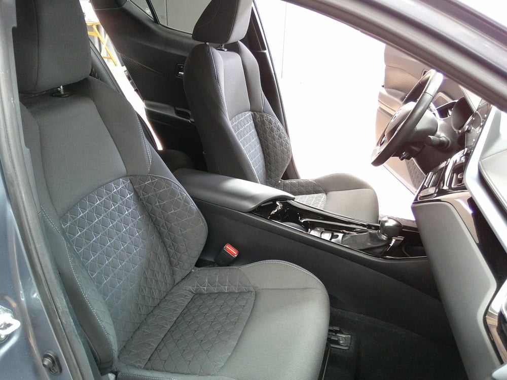 Toyota Toyota C-HR usata a Treviso (13)