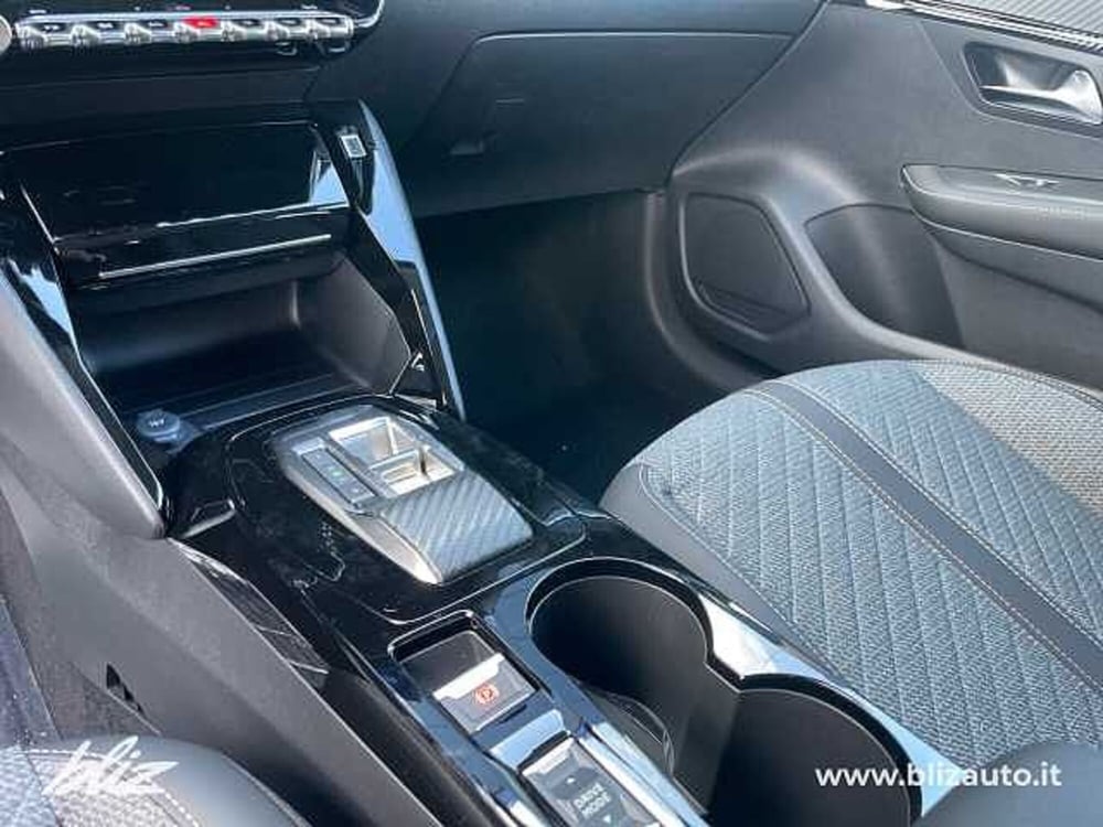 Peugeot 208 nuova a Udine (13)