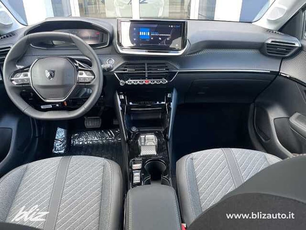 Peugeot 208 nuova a Udine (14)
