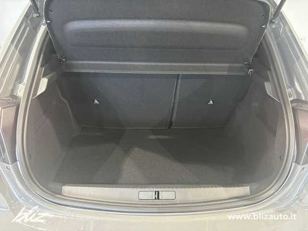 Peugeot 208 nuova a Udine (19)