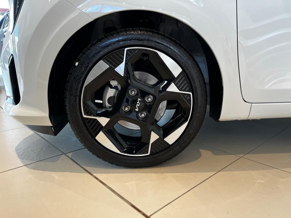 Kia Picanto nuova a Cremona (4)