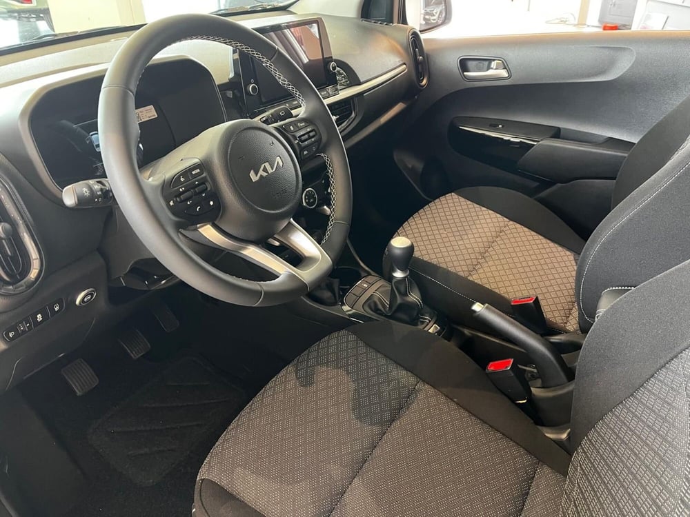 Kia Picanto nuova a Cremona (6)