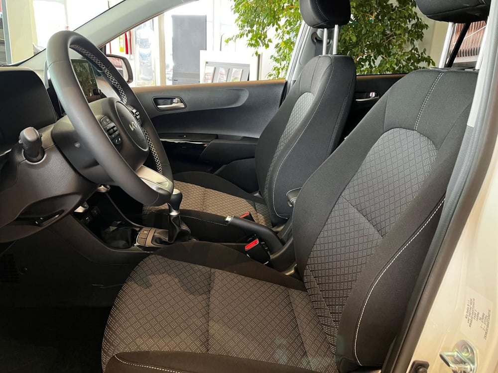 Kia Picanto nuova a Cremona (8)