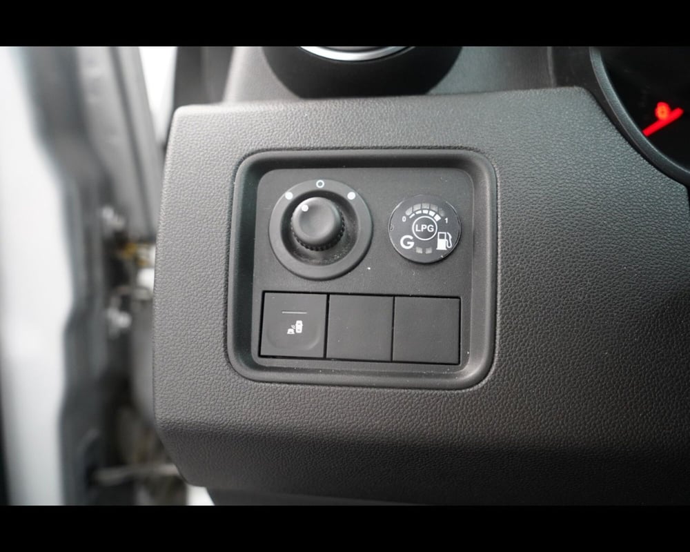Dacia Duster usata a Treviso (18)