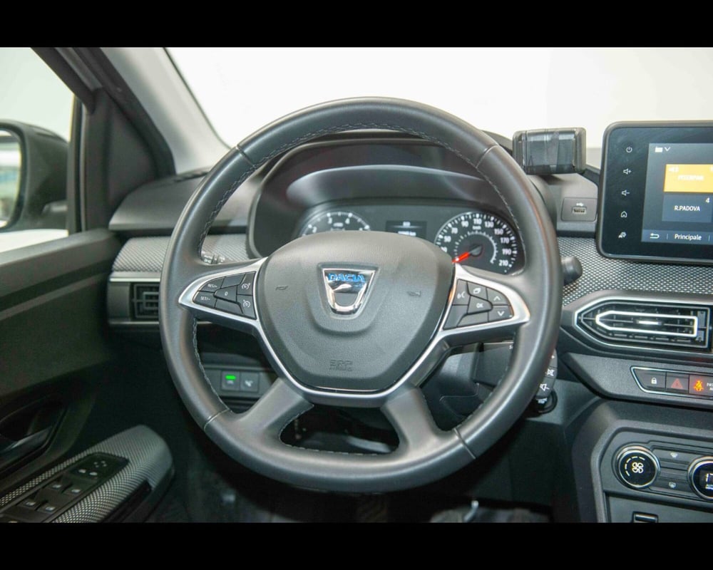 Dacia Jogger usata a Venezia (9)