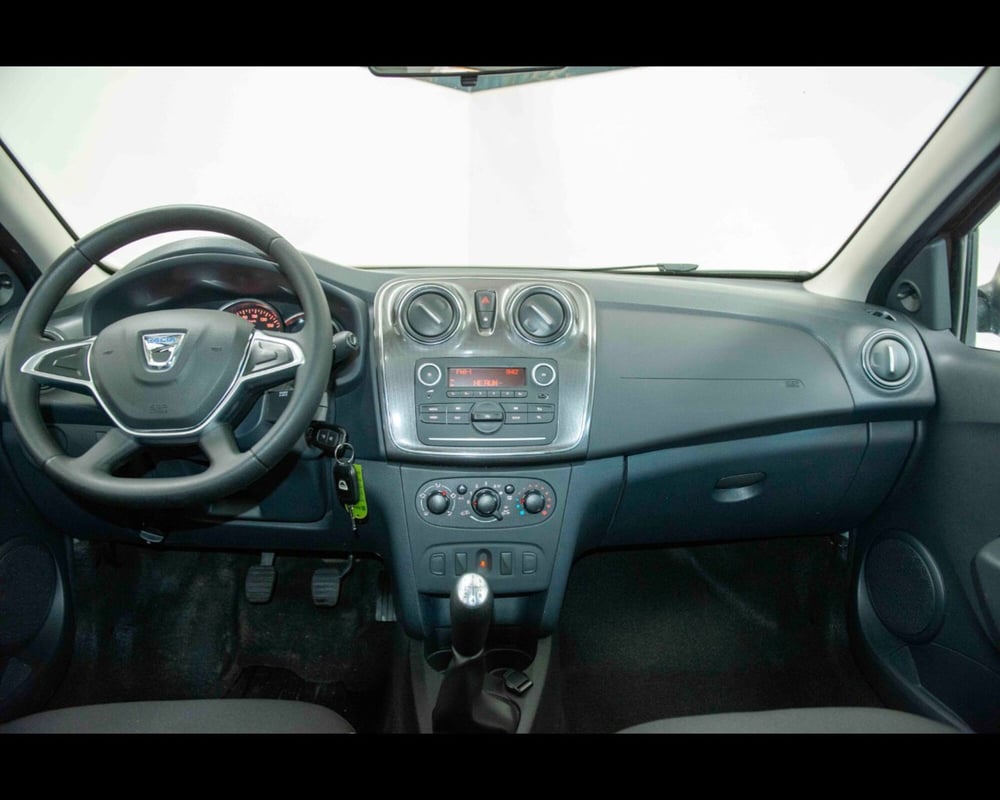 Dacia Sandero usata a Venezia (10)