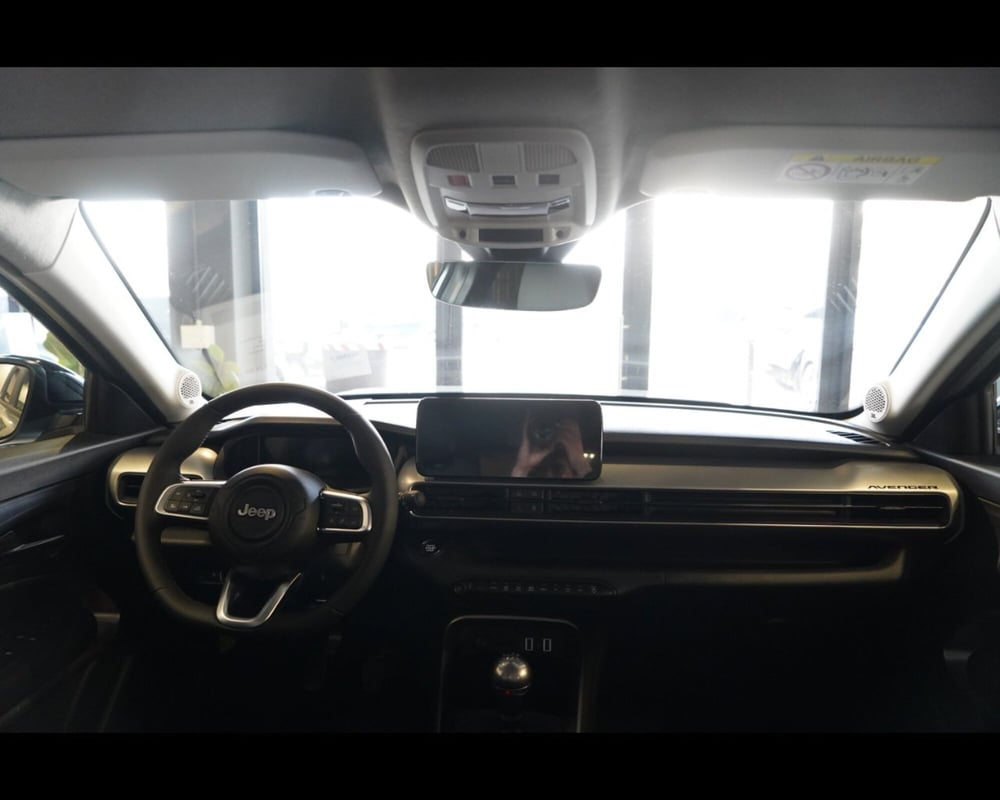 Jeep Avenger nuova a Treviso (11)