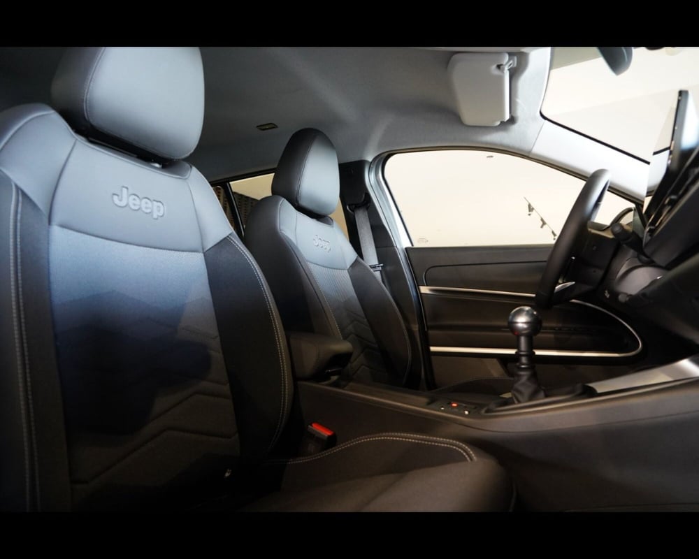 Jeep Avenger nuova a Treviso (12)