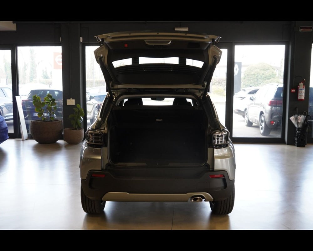 Jeep Avenger nuova a Treviso (16)