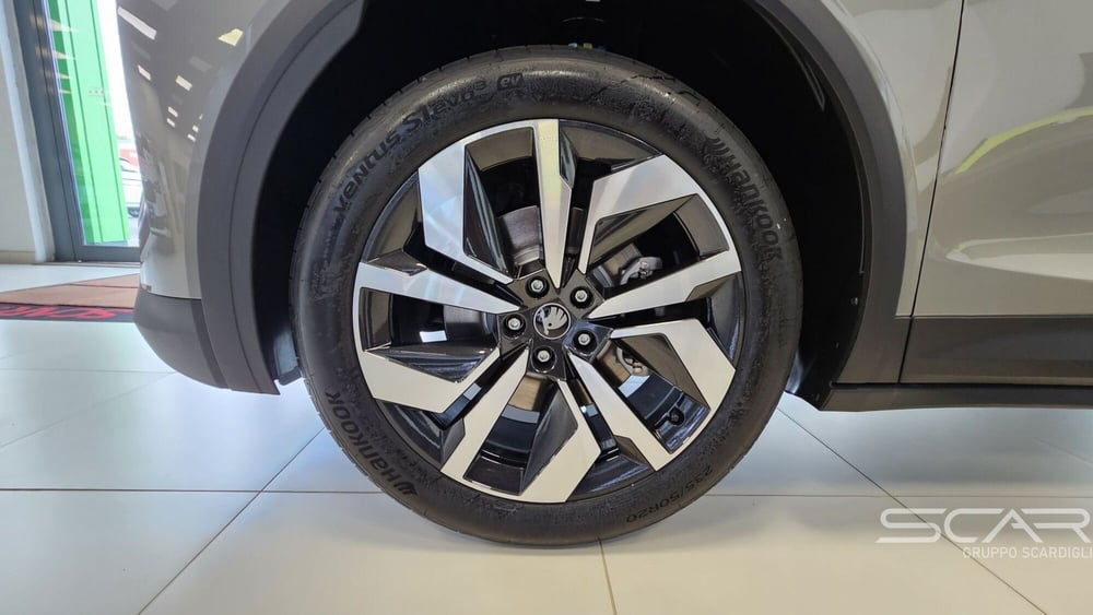 Skoda Elroq nuova a Livorno (8)