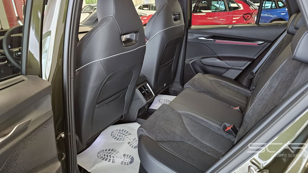 Skoda Enyaq Coupé nuova a Livorno (13)