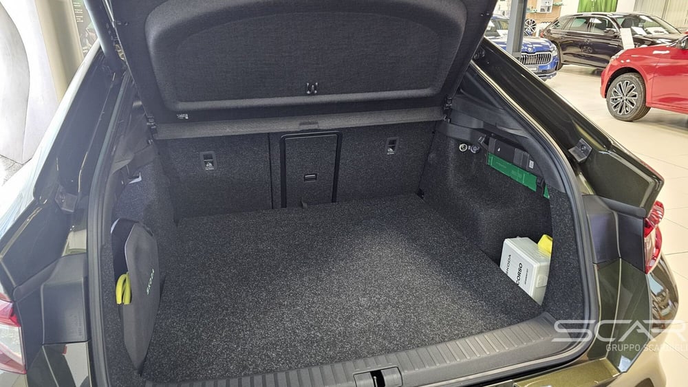 Skoda Enyaq Coupé nuova a Livorno (14)