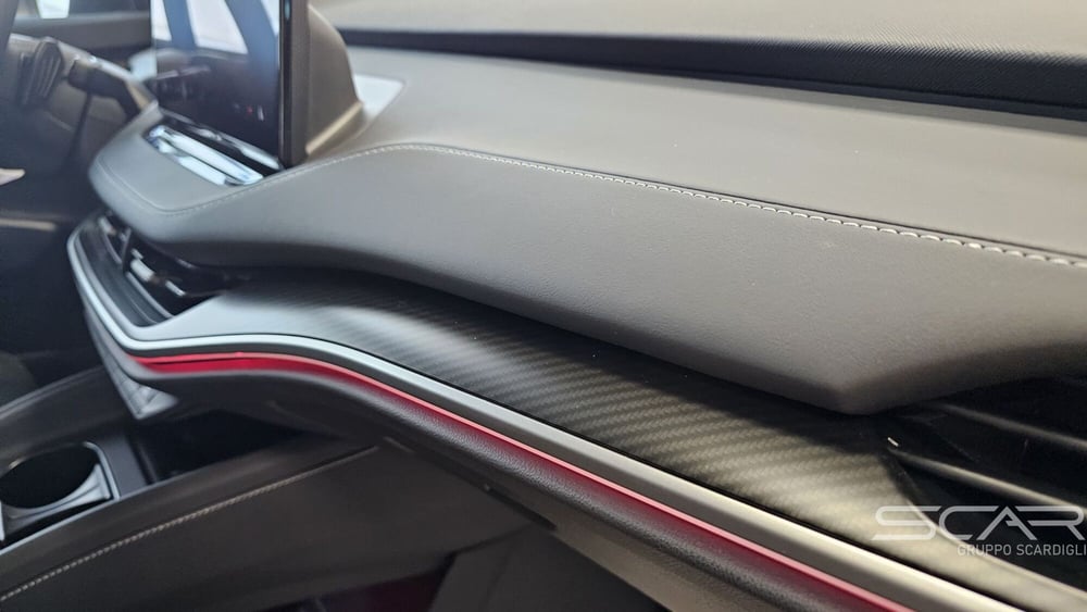 Skoda Enyaq Coupé nuova a Livorno (17)