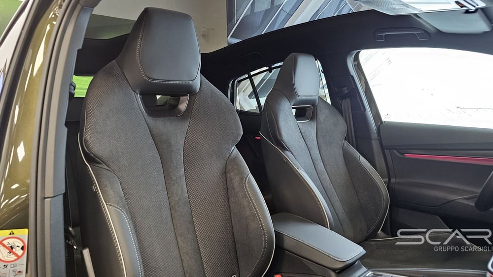 Skoda Enyaq Coupé nuova a Livorno (18)