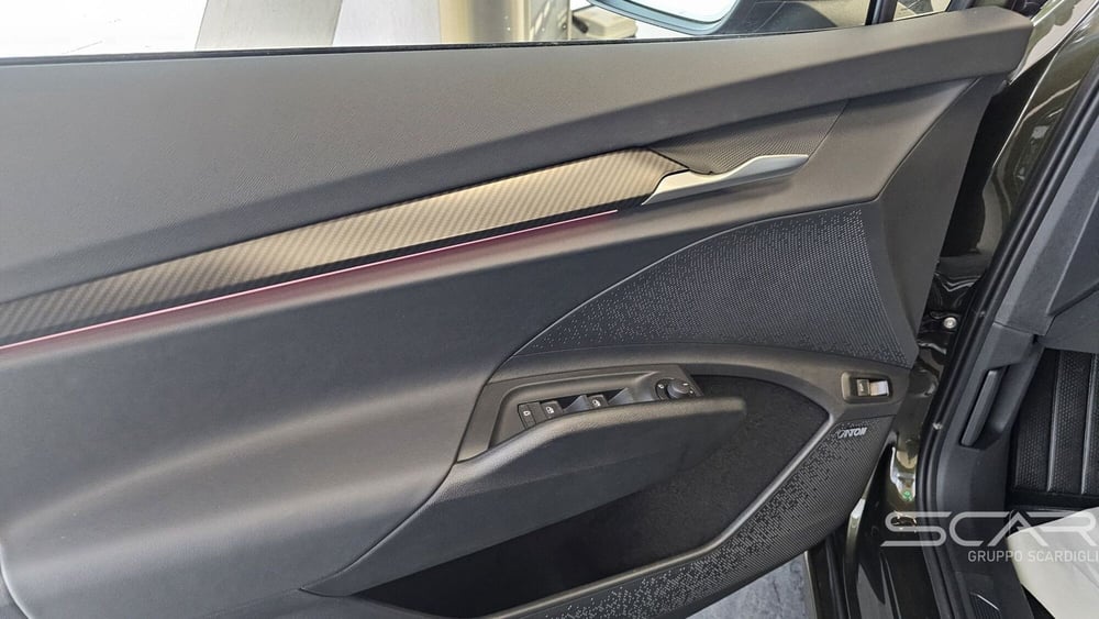 Skoda Enyaq Coupé nuova a Livorno (19)