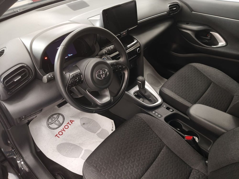 Toyota Yaris Cross usata a Roma (13)