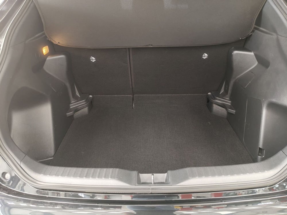 Toyota Yaris Cross usata a Roma (14)