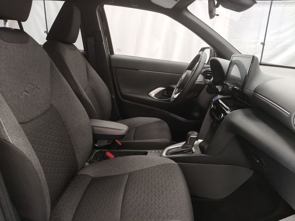 Toyota Yaris Cross usata a Roma (6)