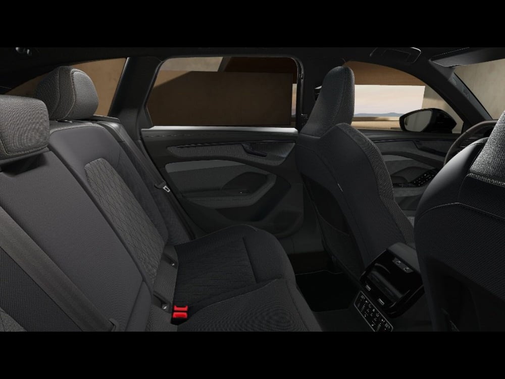 Audi A6 Avant nuova a Livorno (10)