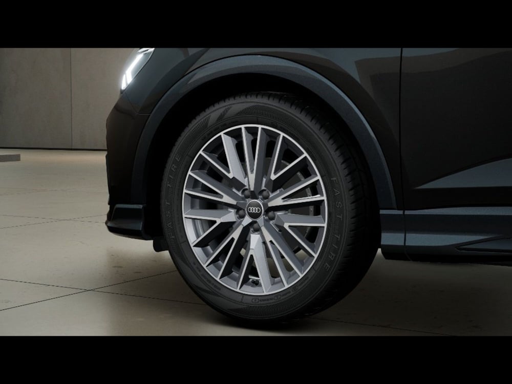 Audi Q3 Sportback nuova a Livorno (6)