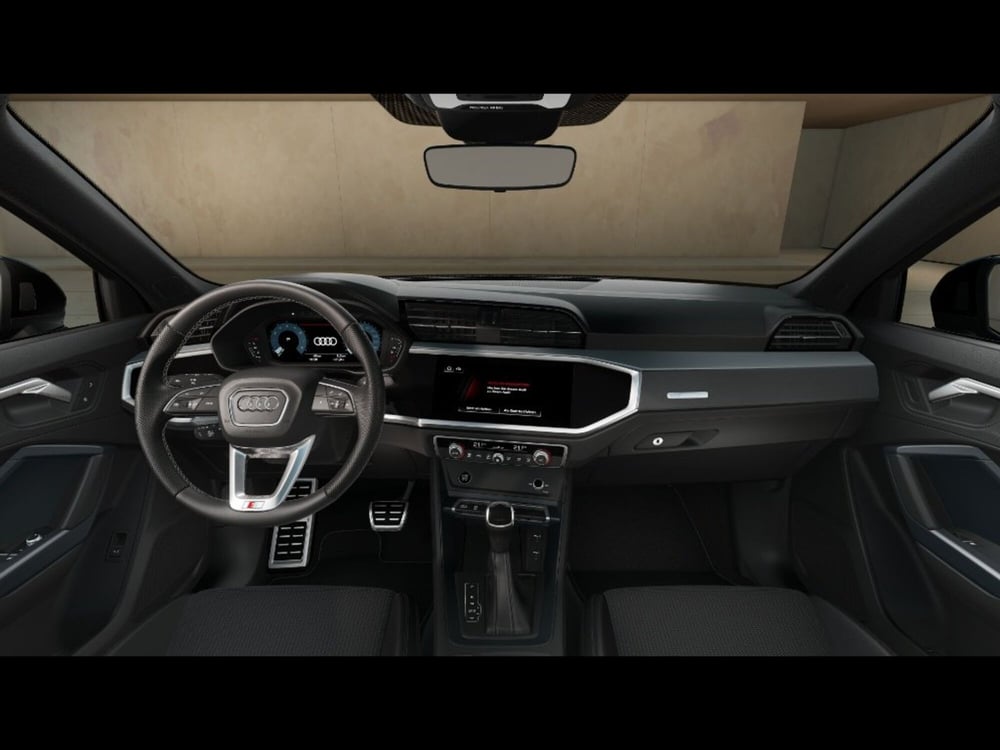Audi Q3 Sportback nuova a Livorno (8)