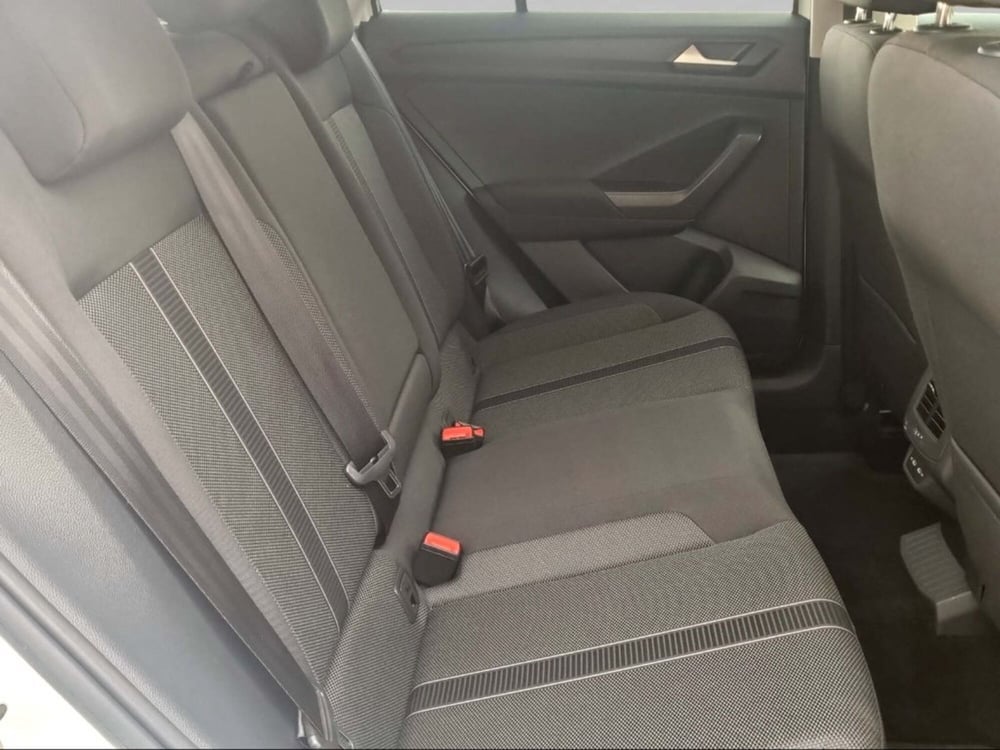Volkswagen T-Roc usata a Livorno (11)