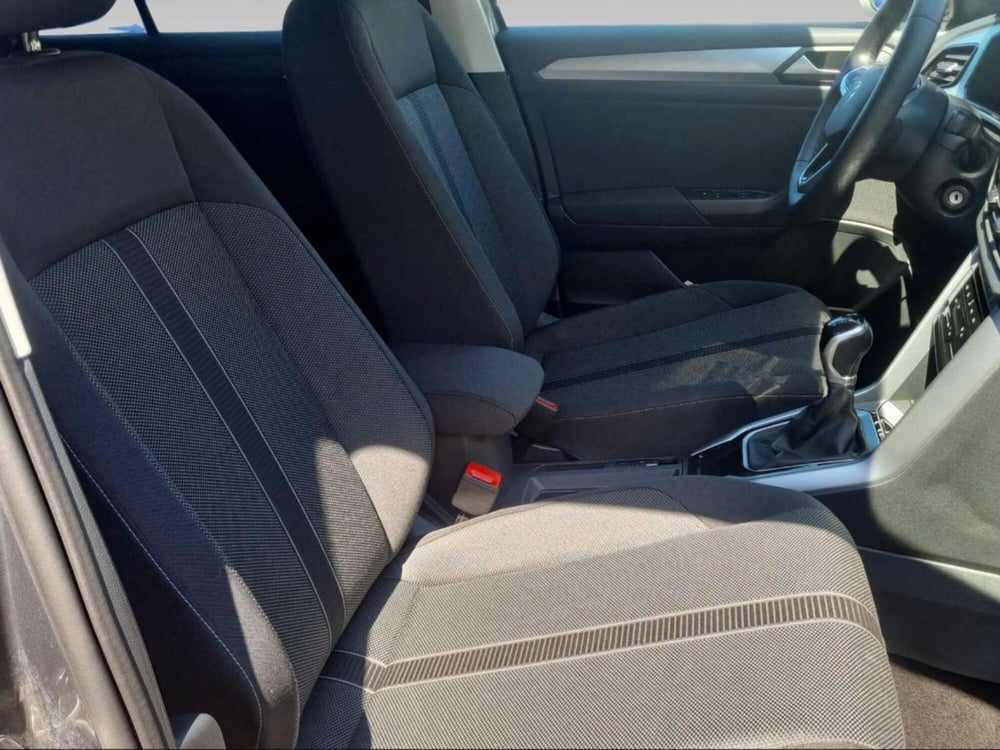 Volkswagen T-Roc usata a Livorno (12)