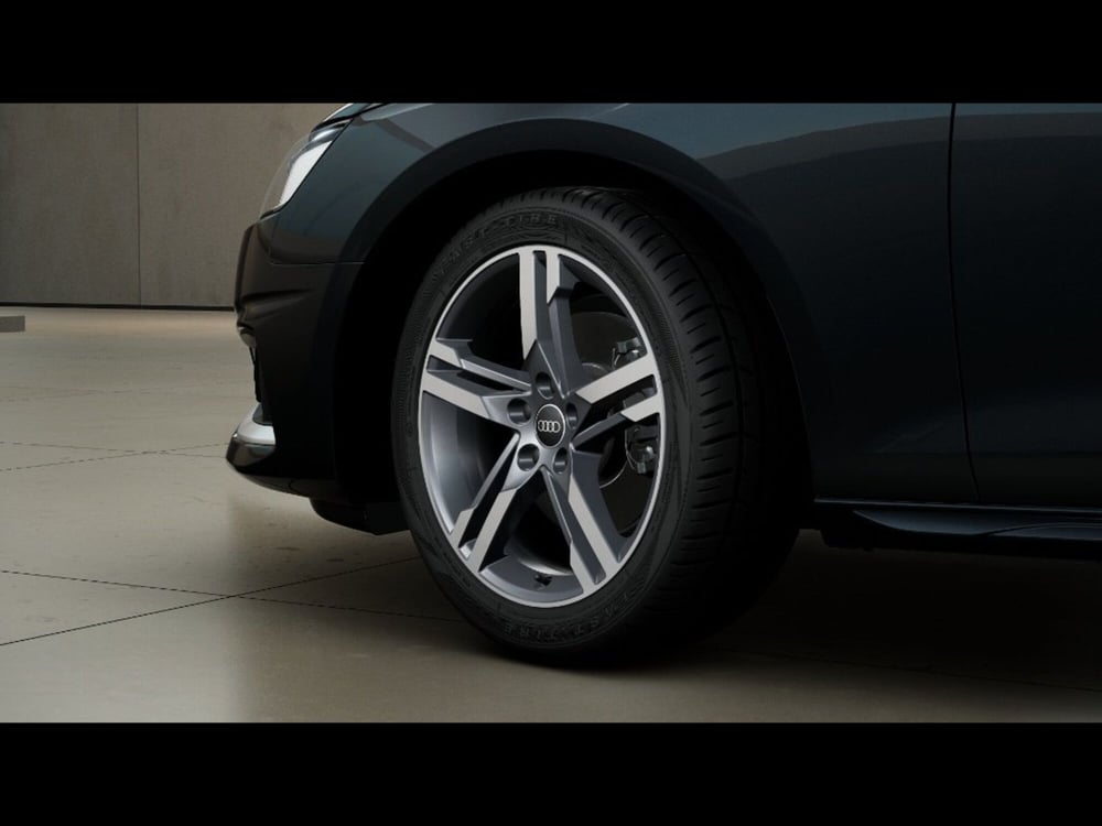 Audi A4 Avant nuova a Pisa (12)