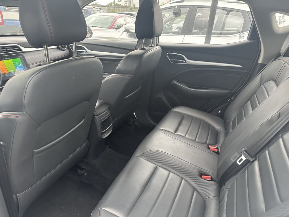 Mg ZS (2021-->) usata a Milano (12)