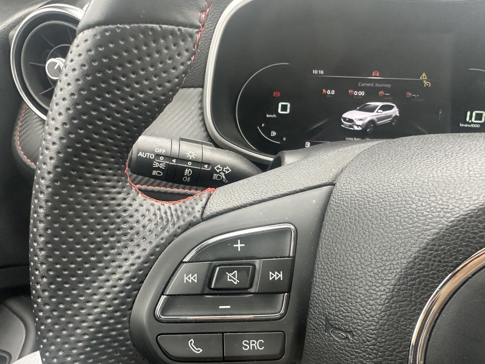 Mg ZS (2021-->) usata a Milano (16)