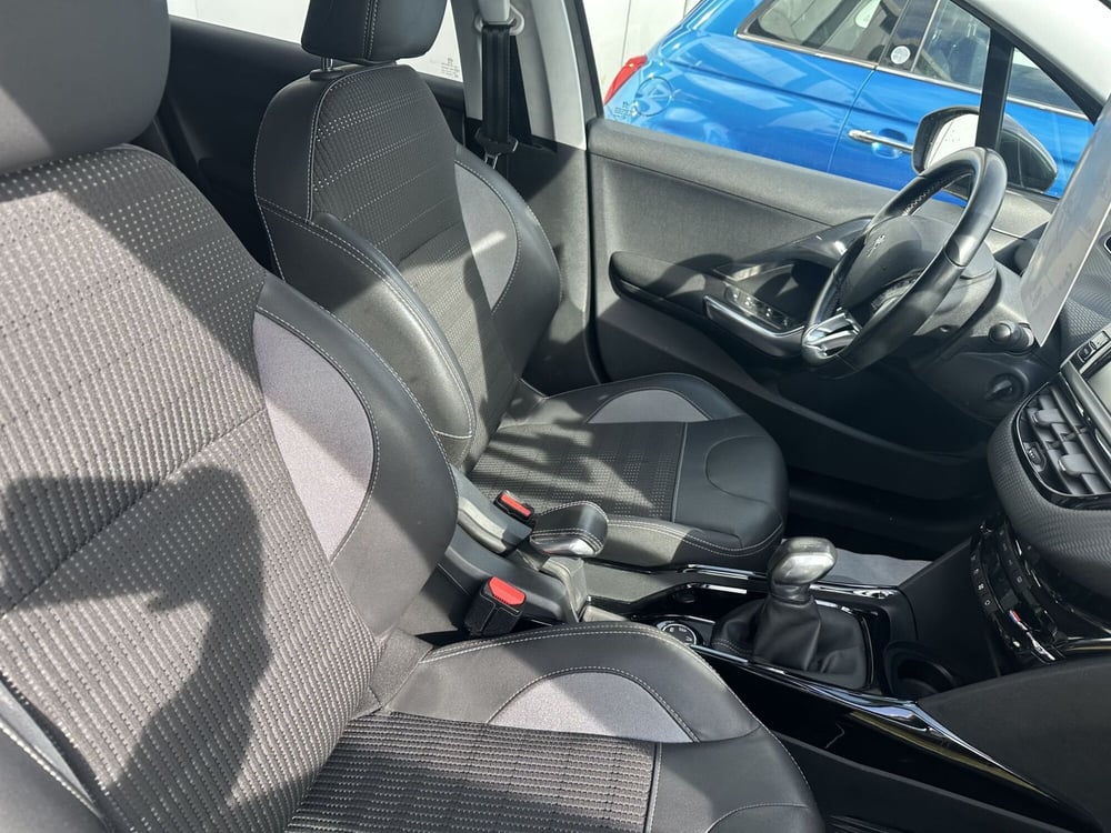 Peugeot 2008 usata a Milano (13)