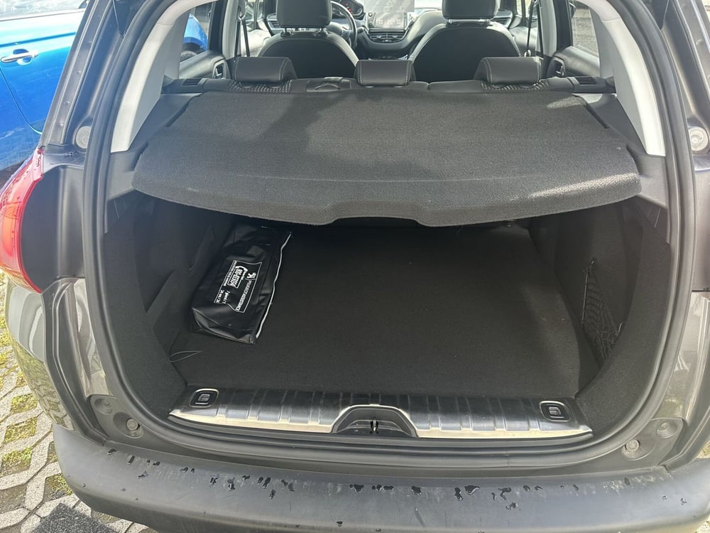 Peugeot 2008 usata a Milano (9)