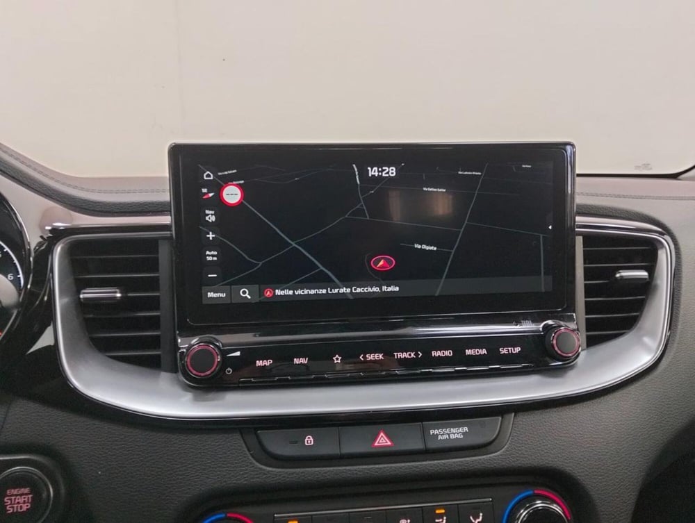 Kia XCeed usata a Como (17)