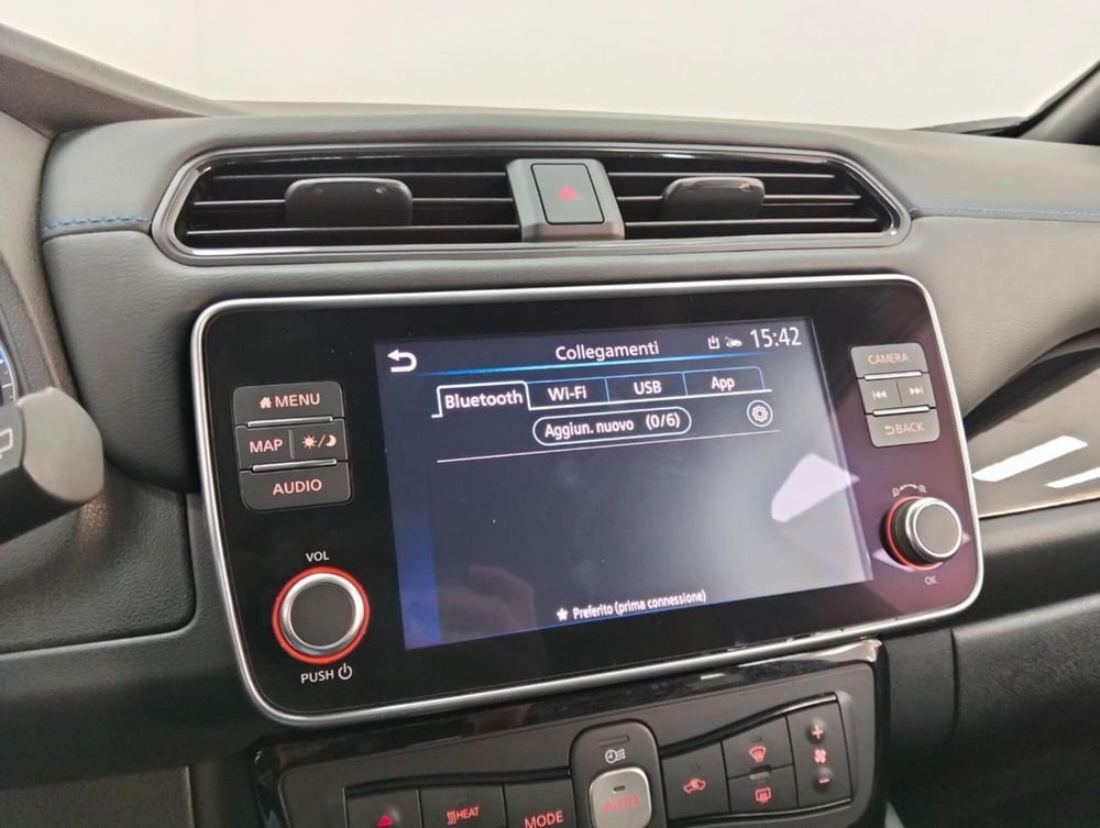 Nissan Leaf usata a Como (16)