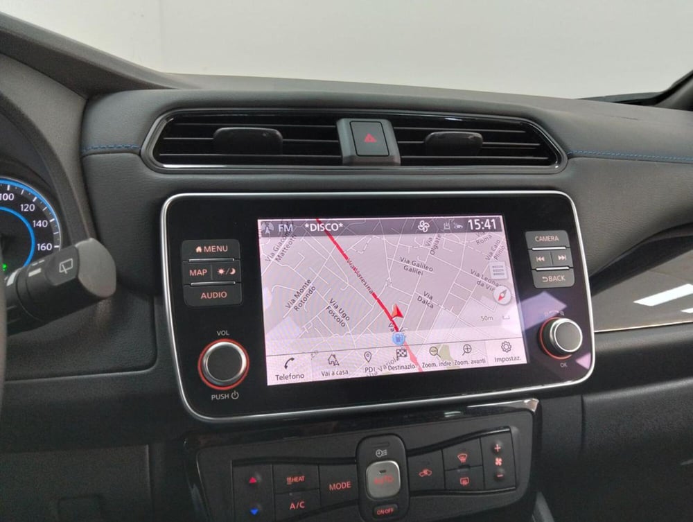 Nissan Leaf usata a Como (18)