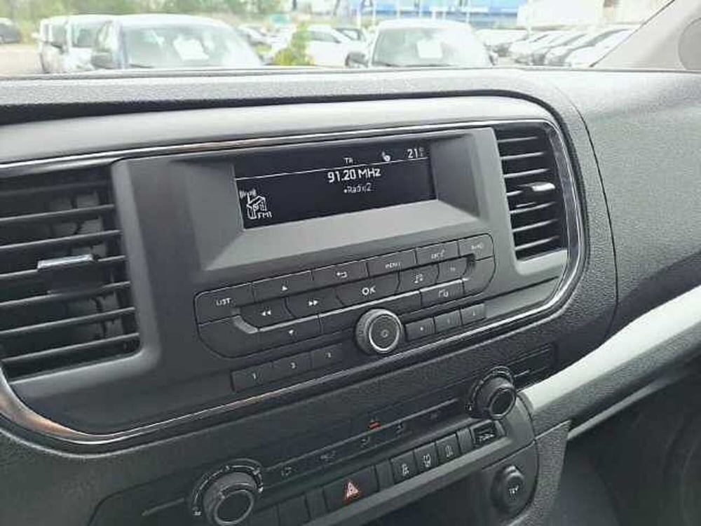 Peugeot Traveller usata a Roma (10)