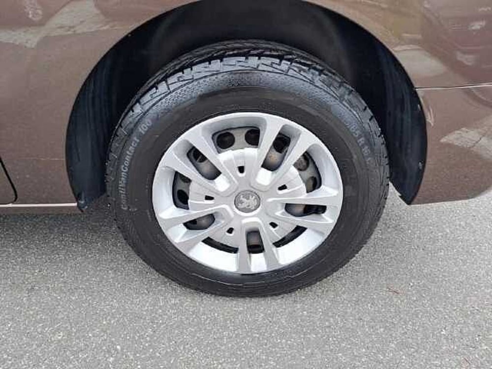 Peugeot Traveller usata a Roma (12)