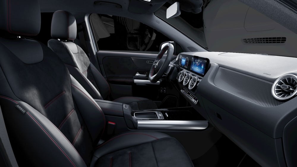 Mercedes-Benz GLA SUV nuova a Milano (5)