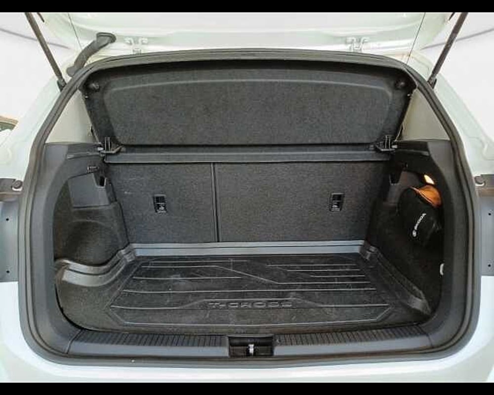 Volkswagen T-Cross usata a Roma (11)