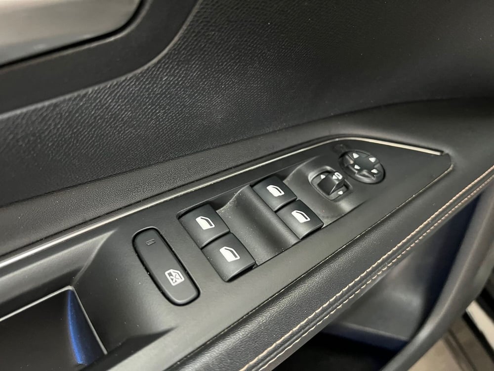 Peugeot 3008 usata a Bari (14)